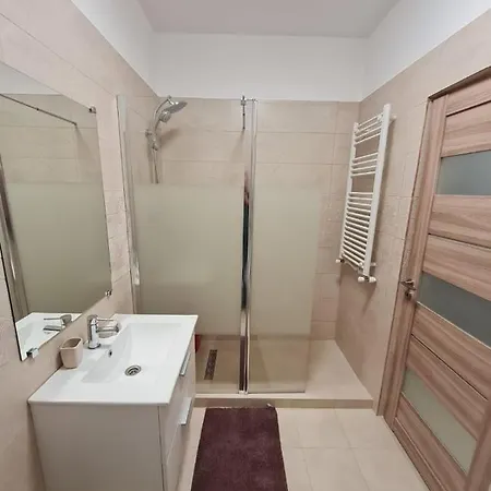 Yza Apartament By The Lake Constanţa